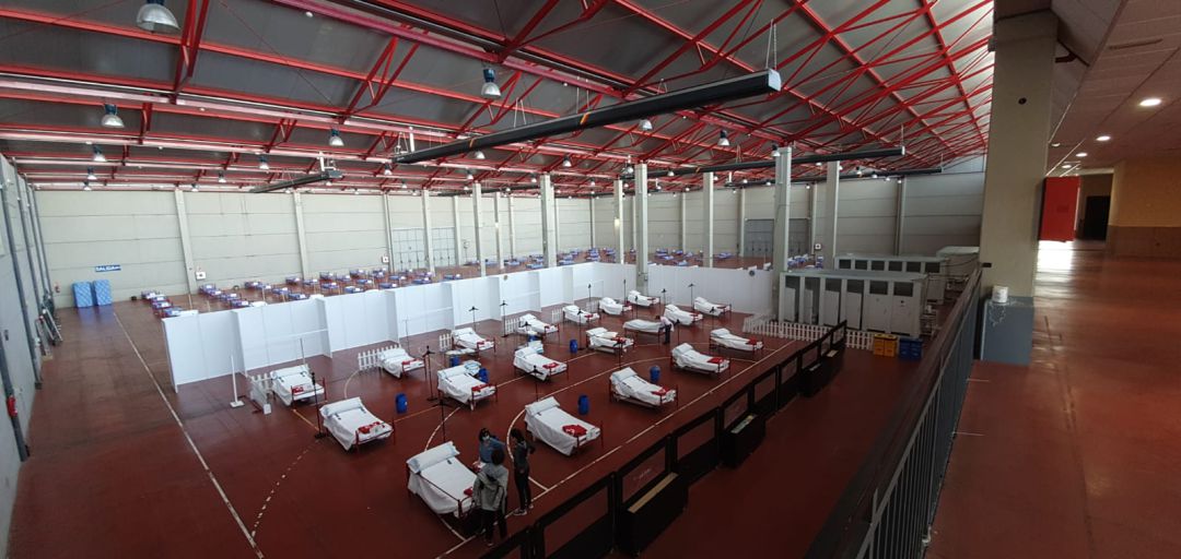 Hospital de convaleciencia durante su montaje en el recinto ferial de Aranda Hospital de convaleciencia durante su montaje en el recinto ferial de Aranda