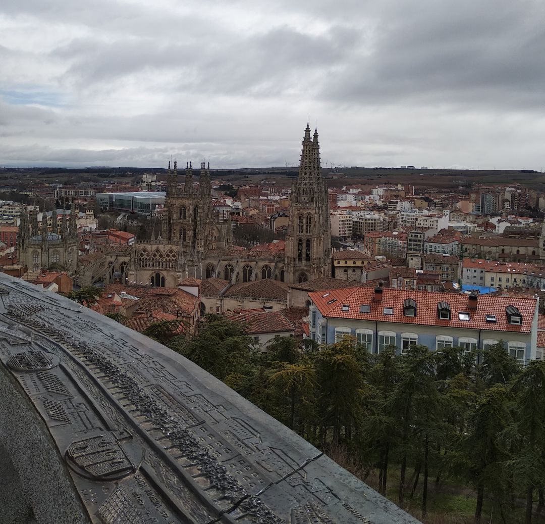 Burgos también invita a quedarse en casa y a visitar la ciudad cuando acabe la crisis sanitaria provocada por la pandemia del Covid-19 Burgos también invita a quedarse en casa y a visitar la ciudad cuando acabe la crisis sanitaria provocada por la pandemia del Covid-19