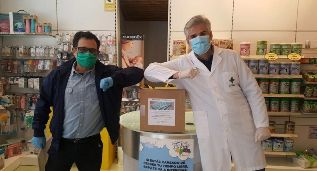 Hispantias reparte las mascarillas en las farmacias de Elda y Petrer Hispantias reparte las mascarillas en las farmacias de Elda y Petrer