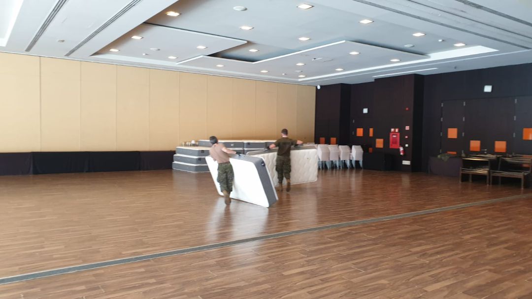 Militares de la UME colaboran en la medicalización del hotel Abades Nevada Palace de Granada para poder albergar a pacientes con covid-19 Militares de la UME colaboran en la medicalización del hotel Abades Nevada Palace de Granada para poder albergar a pacientes con covid-19