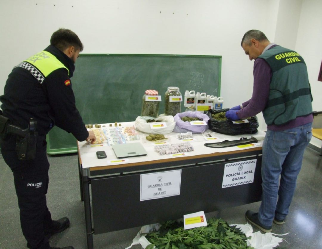 Operación antidroga en Guadix. Operación antidroga en Guadix.