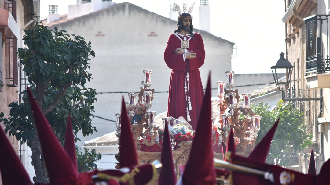 Linares afronta un histórico Jueves Santo sin procesiones en la calle