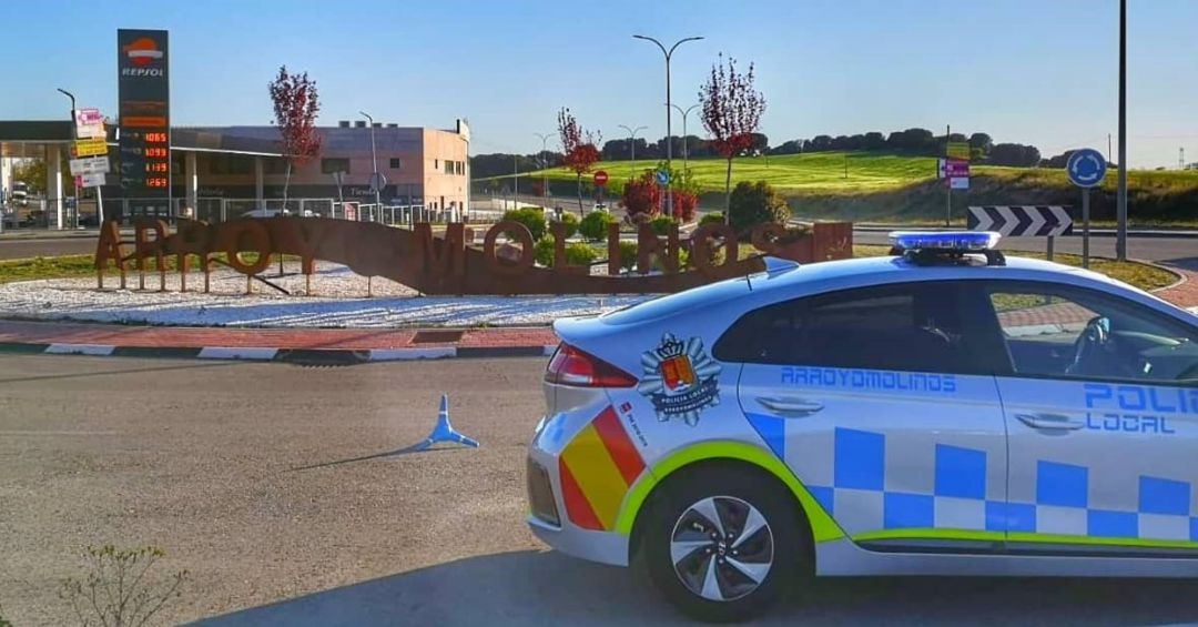 Vehículo de la Policía Local de Arroyomolinos Vehículo de la Policía Local de Arroyomolinos