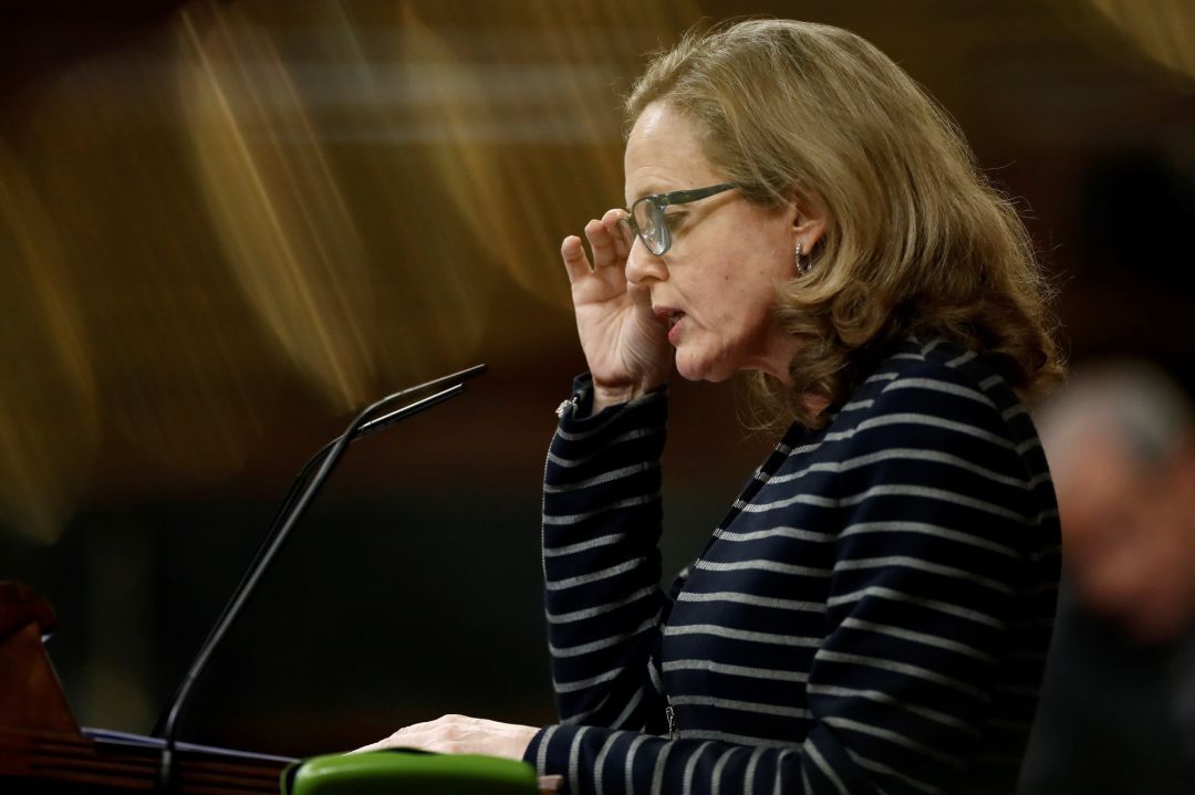 La vicepresidenta de Asuntos Económicos, Nadia Calviño, durante el pleno celebrado este miércoles en el Congreso de los Diputados en Madrid. Además de la convalidación de los decretos económicos para paliar las consecuencias sociales de la pandemia del co La vicepresidenta de Asuntos Económicos, Nadia Calviño, durante el pleno celebrado este miércoles en el Congreso de los Diputados en Madrid. Además de la convalidación de los decretos económicos para paliar las consecuencias sociales de la pandemia del co