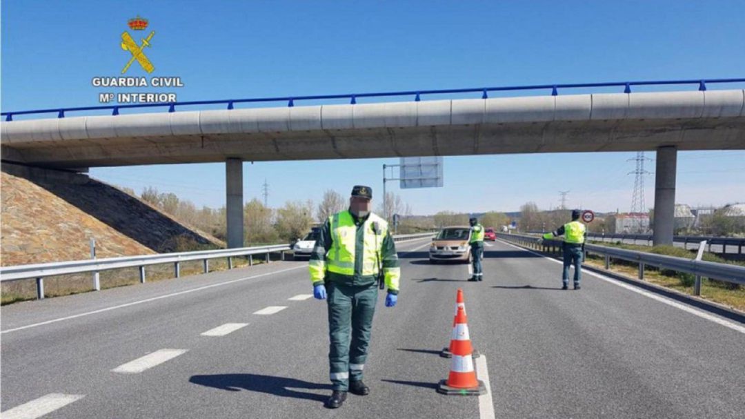Una actuación de la Guardia Civil. Una actuación de la Guardia Civil.