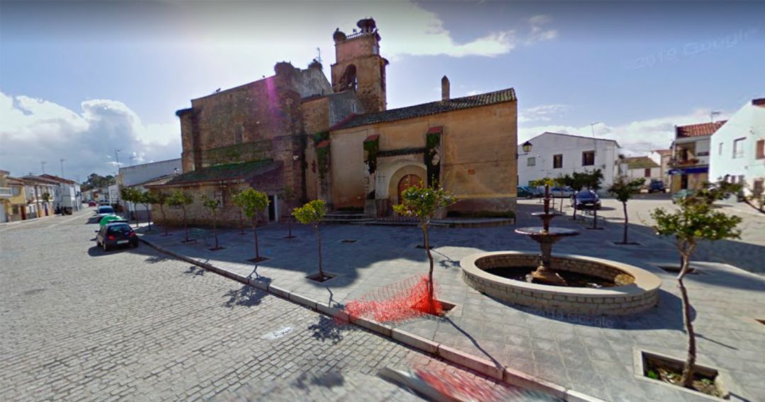 Plaza de la Iglesia de Riolobos Plaza de la Iglesia de Riolobos