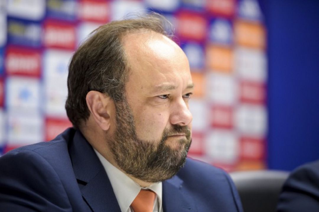 Jorge Menéndez Vallina durante una rueda de prensa Jorge Menéndez Vallina durante una rueda de prensa