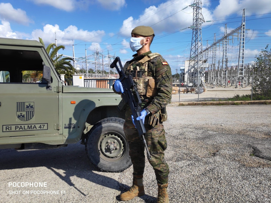 Patrulla del Regimiento de Infantería Palma 47 en Llubí. Patrulla del Regimiento de Infantería Palma 47 en Llubí.