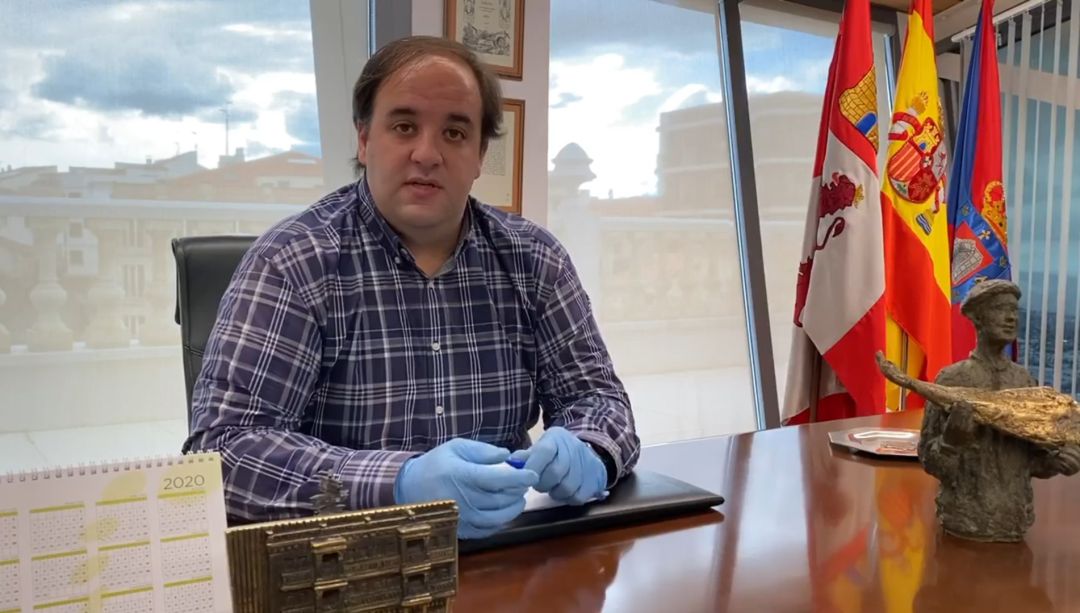 Roberto Martín, Alcalde de Guijuelo Roberto Martín, Alcalde de Guijuelo