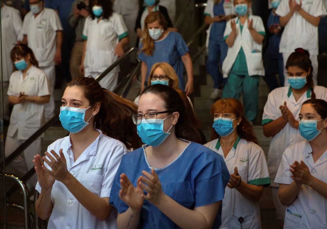 El sector garante de que la pandemia se detenga es el de los sanitarios. El sector garante de que la pandemia se detenga es el de los sanitarios.