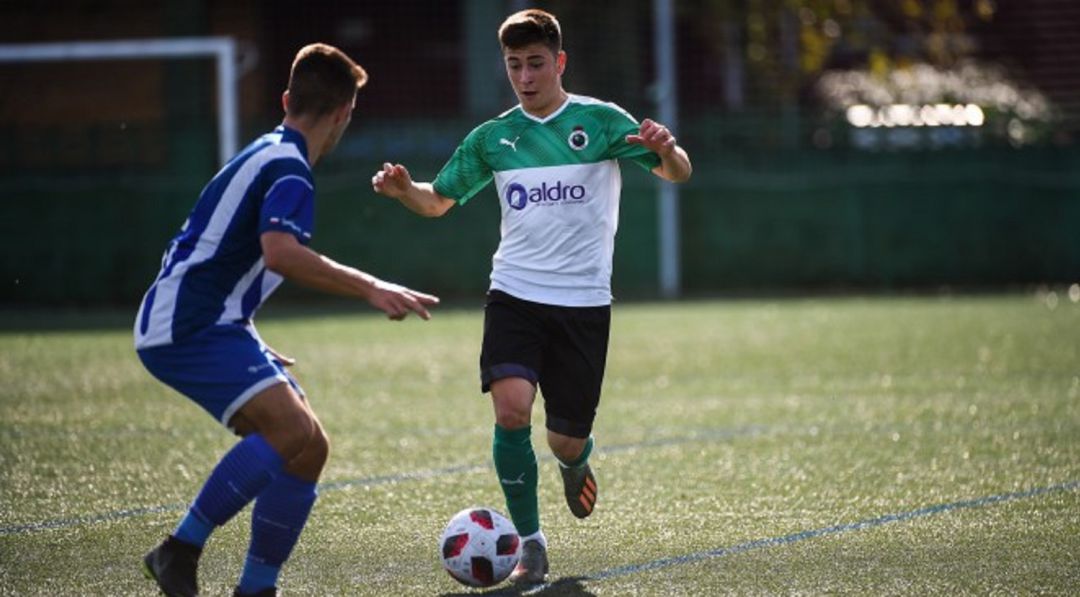 Pablo Torre durane un partido con el juvenil Pablo Torre durane un partido con el juvenil
