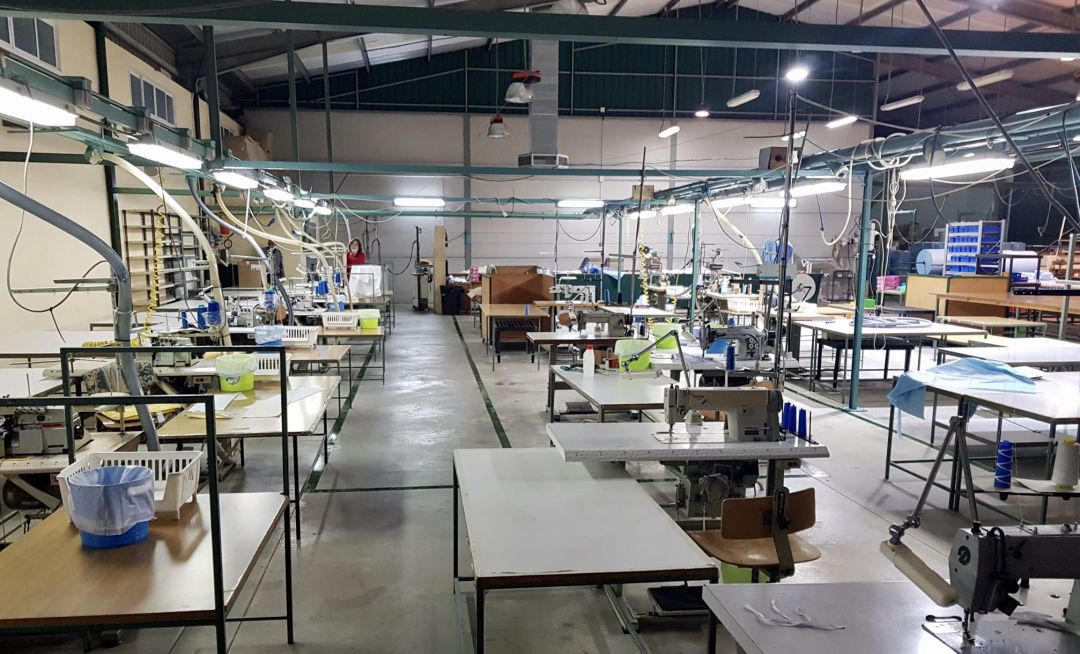Interior de la fábrica de textil de Alozaina (Málaga) Interior de la fábrica de textil de Alozaina (Málaga)