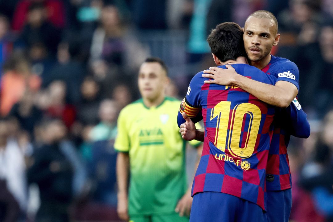 Leo Messi abraza a Martin Braithwaite. Leo Messi abraza a Martin Braithwaite.