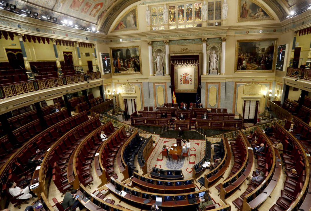 El hemiciclo durante la primera sesión de control al Ejecutivo celebrada en el Congreso desde que se declaró el estado de alarma El hemiciclo durante la primera sesión de control al Ejecutivo celebrada en el Congreso desde que se declaró el estado de alarma