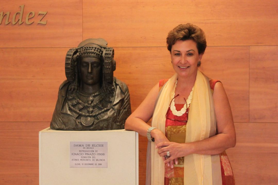 La ilicitana Teresa Pérez Vázquez será la nueva directora del Instituto de Cultura Juan Gil Albert. La ilicitana Teresa Pérez Vázquez será la nueva directora del Instituto de Cultura Juan Gil Albert.