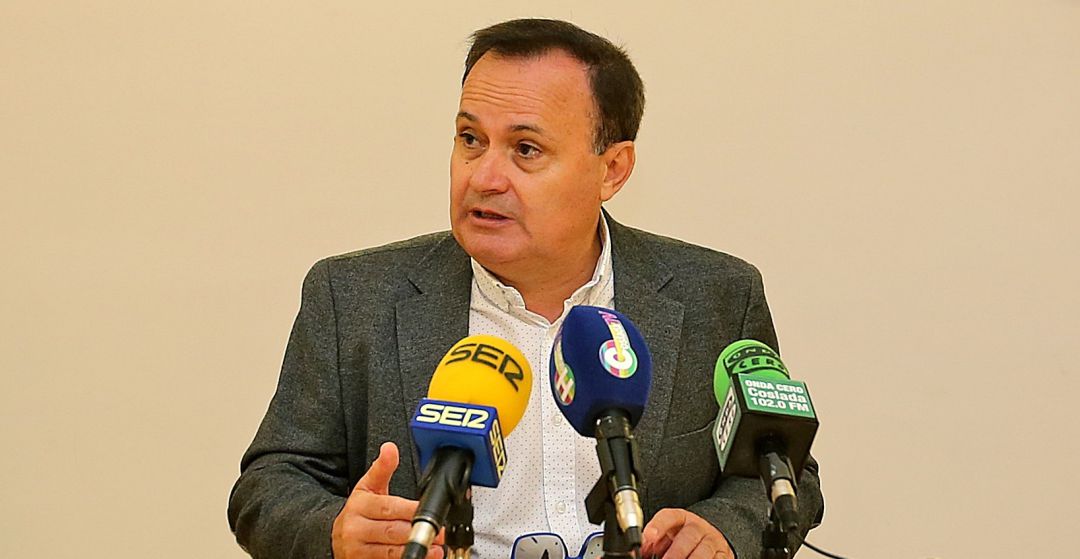 Ángel Viveros, alcalde de Coslada Ángel Viveros, alcalde de Coslada