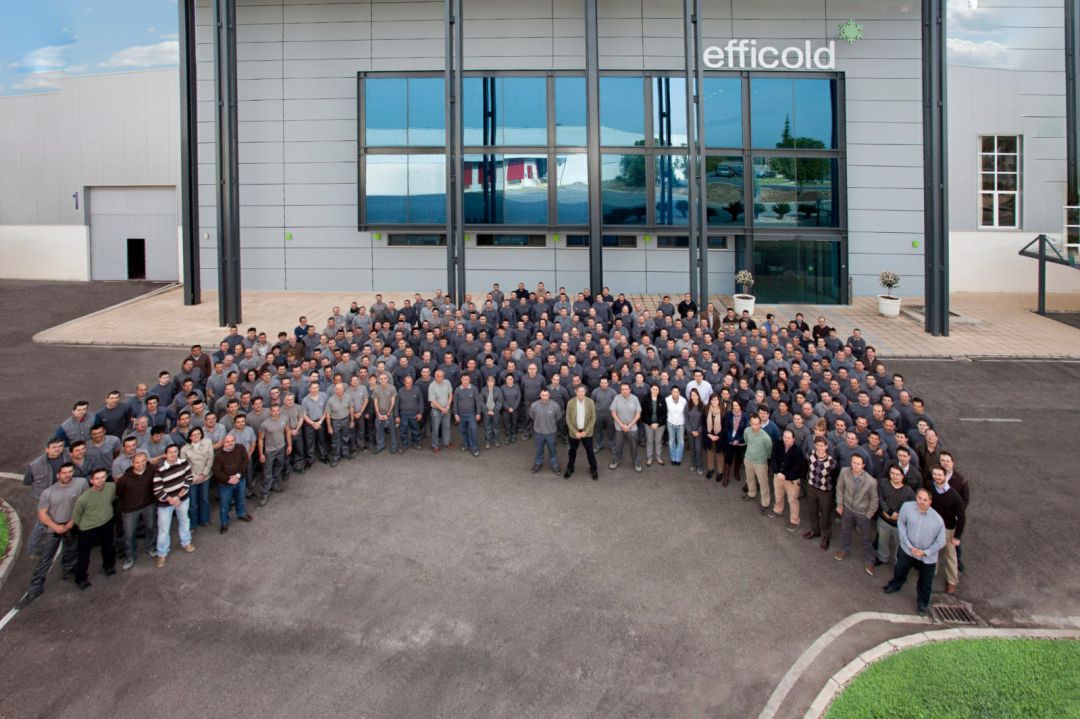 Plantilla de la empresa Efficold del secor del frío industrial de Lucena, que ha sido elegida para fabricar el respirador para pacientes Covid-19, impulsado por la Junta de Andalucía Plantilla de la empresa Efficold del secor del frío industrial de Lucena, que ha sido elegida para fabricar el respirador para pacientes Covid-19, impulsado por la Junta de Andalucía
