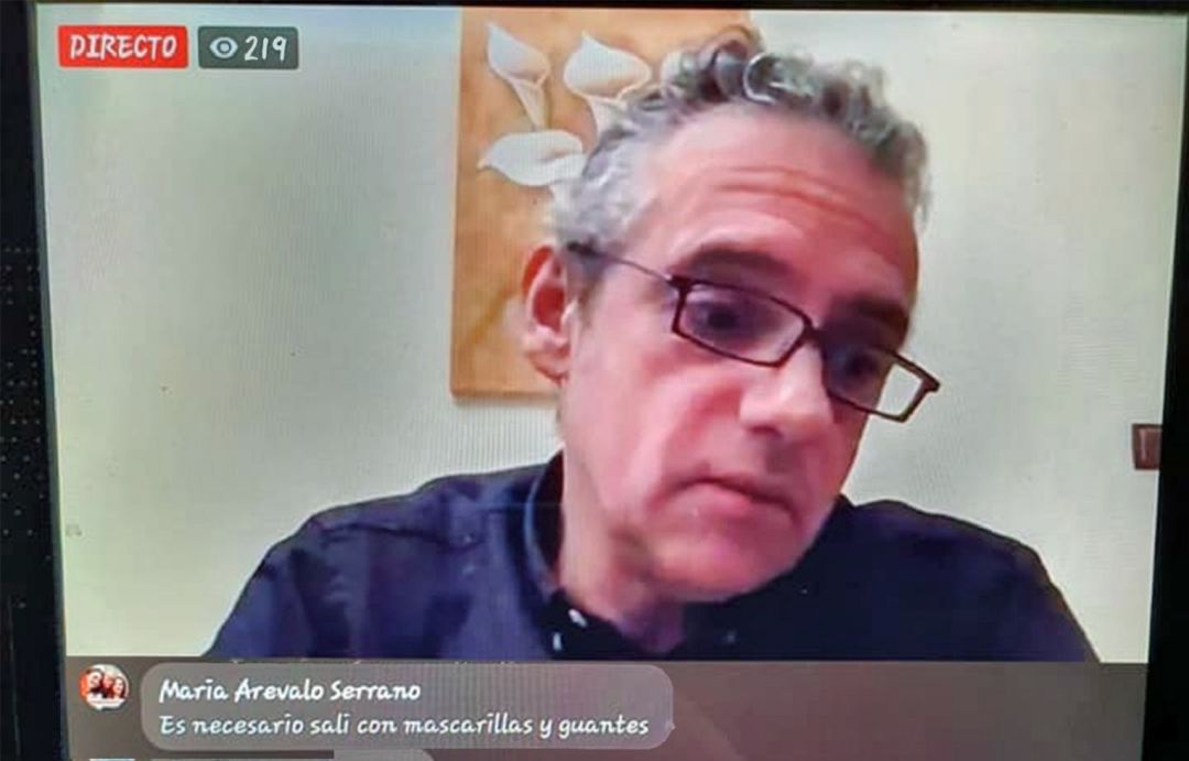 Momento de la conferencia del biólogo Francisco Josñe Esteban Momento de la conferencia del biólogo Francisco Josñe Esteban