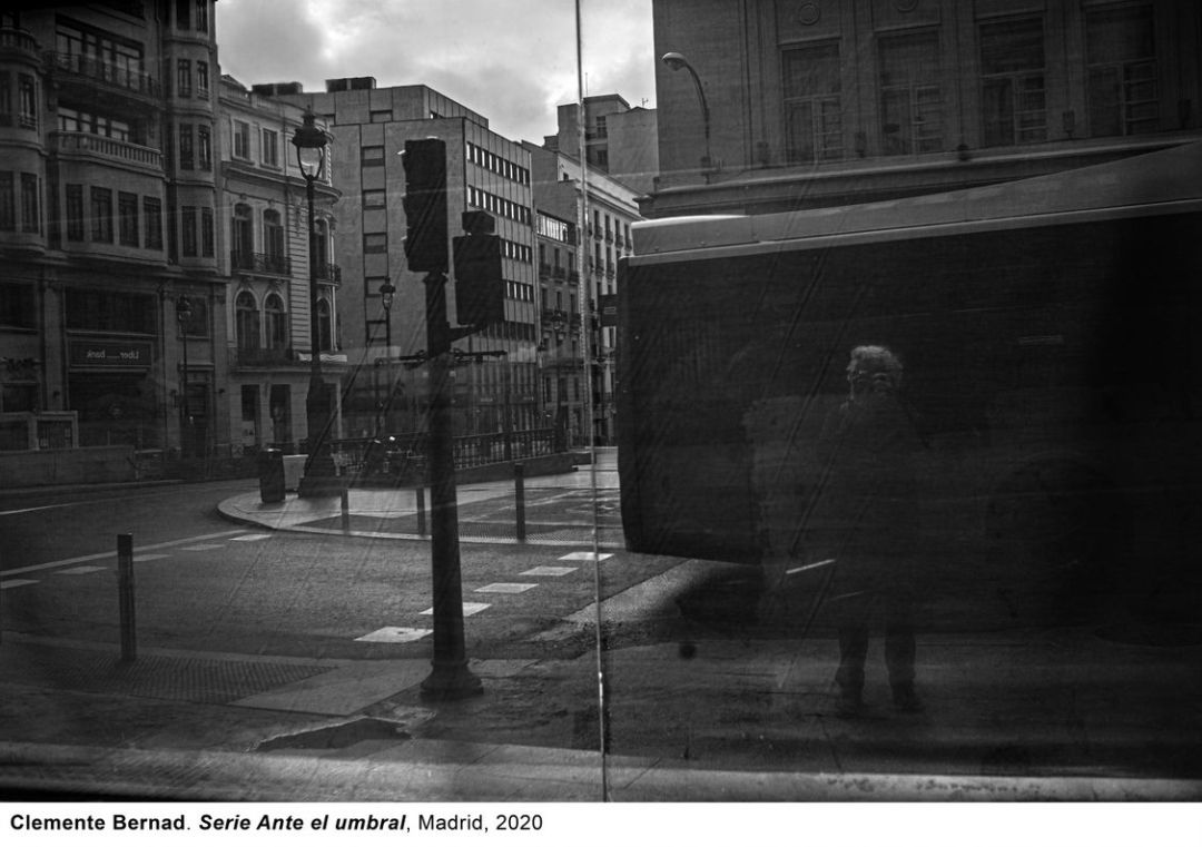 Imagen de Clemente Bernad, perteneciente a su exposición 'Ante el umbral', en el Museo Reina Sofía Imagen de Clemente Bernad, perteneciente a su exposición 'Ante el umbral', en el Museo Reina Sofía
