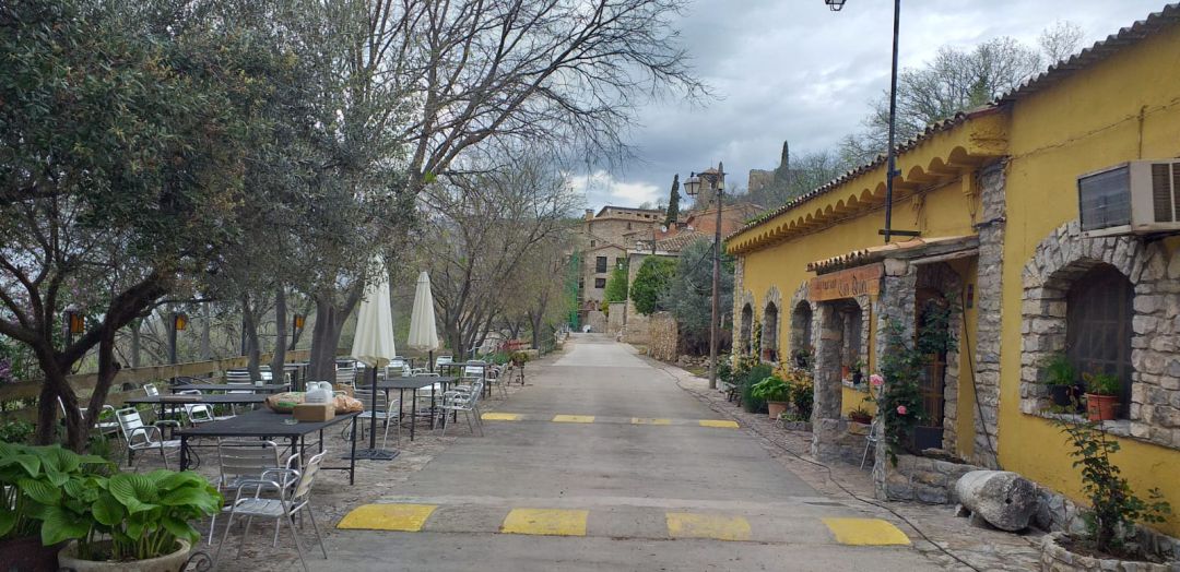 Una vista del poble de Fontllonga Una vista del poble de Fontllonga