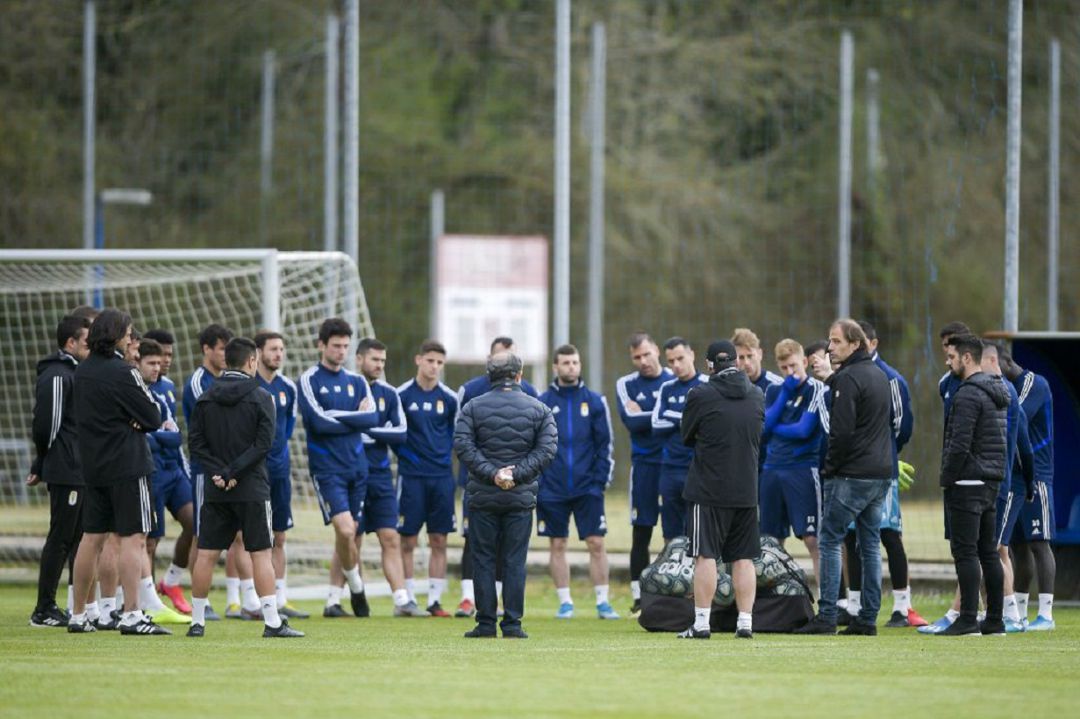 La plantilla azul, con la presencia de Federico González, Francesc Arnau y Dani Bautista La plantilla azul, con la presencia de Federico González, Francesc Arnau y Dani Bautista