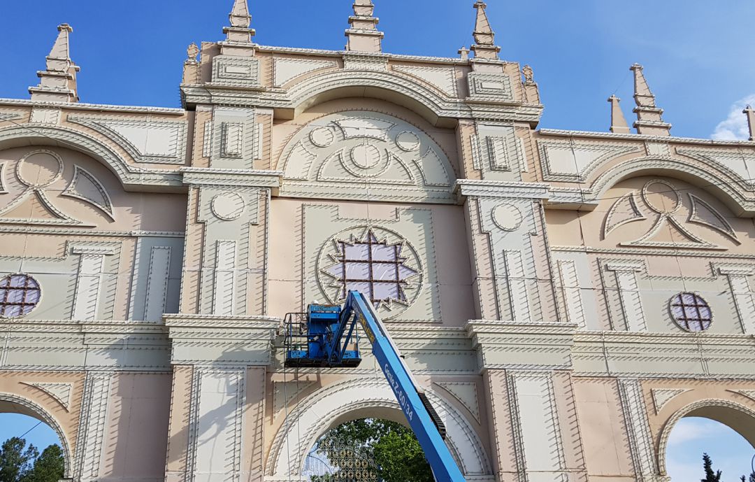 Montaje de la portada de la Feria del Corpus de Granada de 2019 Montaje de la portada de la Feria del Corpus de Granada de 2019