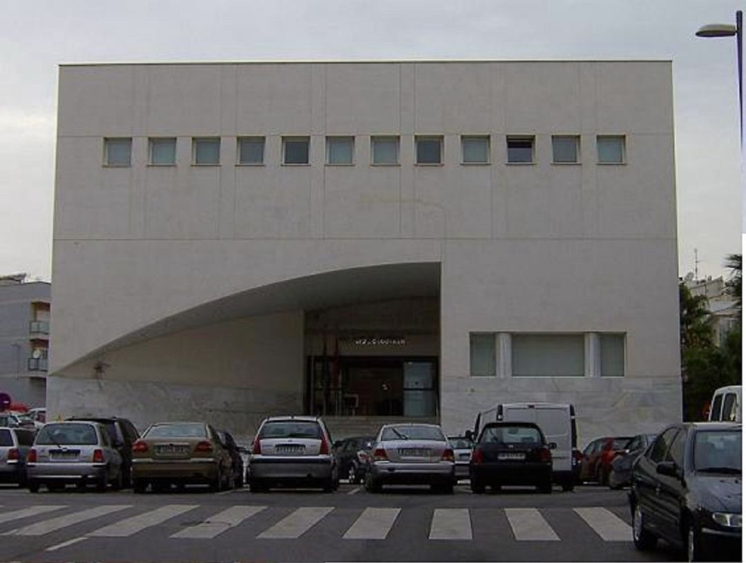Fachada del Palacio de Justicia de Motril Fachada del Palacio de Justicia de Motril