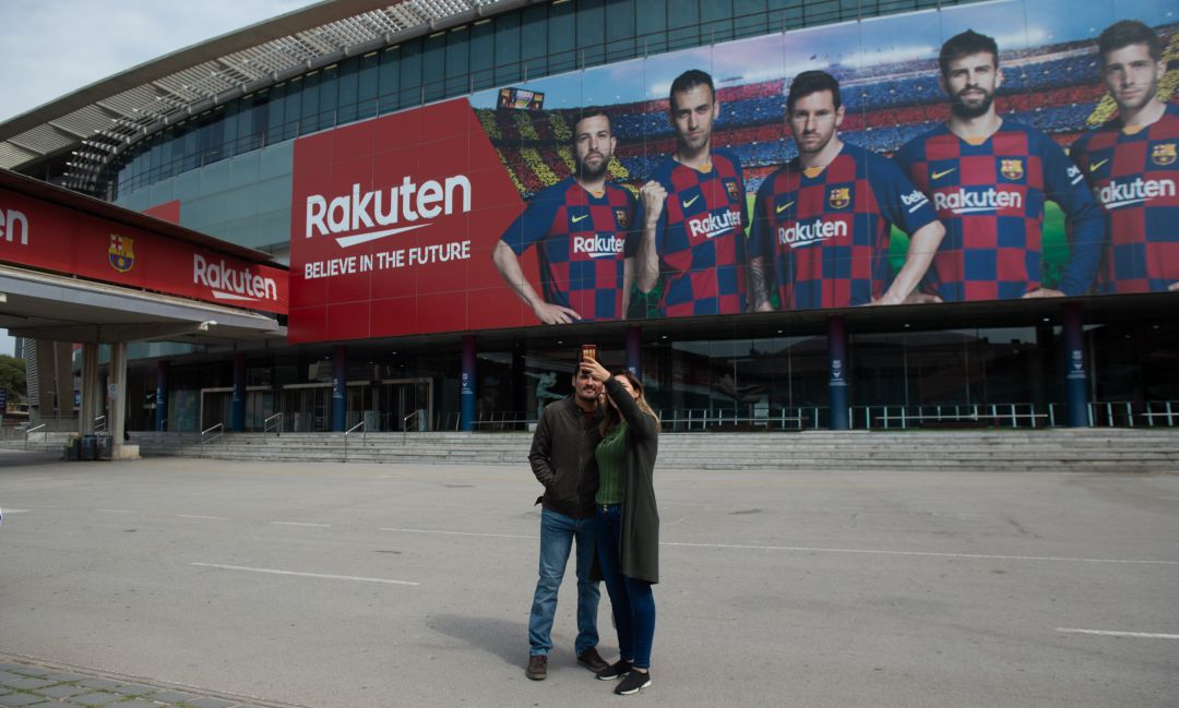 El exterior del Camp Nou. El exterior del Camp Nou.