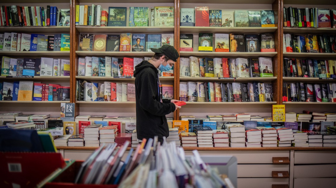 Las plataformas que te permiten seguir comprando libros en tu librería preferida