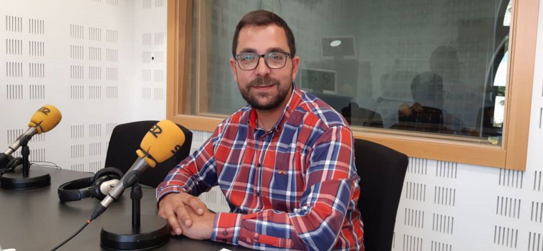 El alcalde de Valdemoro durante una entrevista en los estudios de Cadena SER Madrid Sur El alcalde de Valdemoro durante una entrevista en los estudios de Cadena SER Madrid Sur