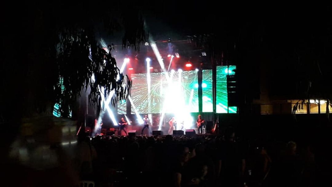 Concierto durante la noche de paellas, del año pasado. Concierto durante la noche de paellas, del año pasado.