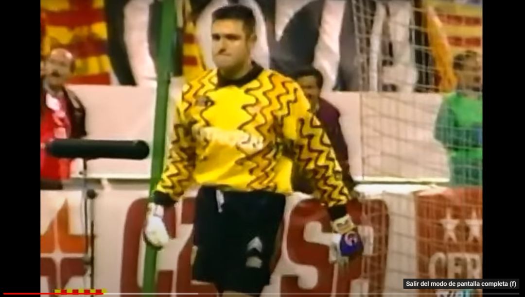 Cañizares se lamenta al no poder detener un penalti Cañizares se lamenta al no poder detener un penalti