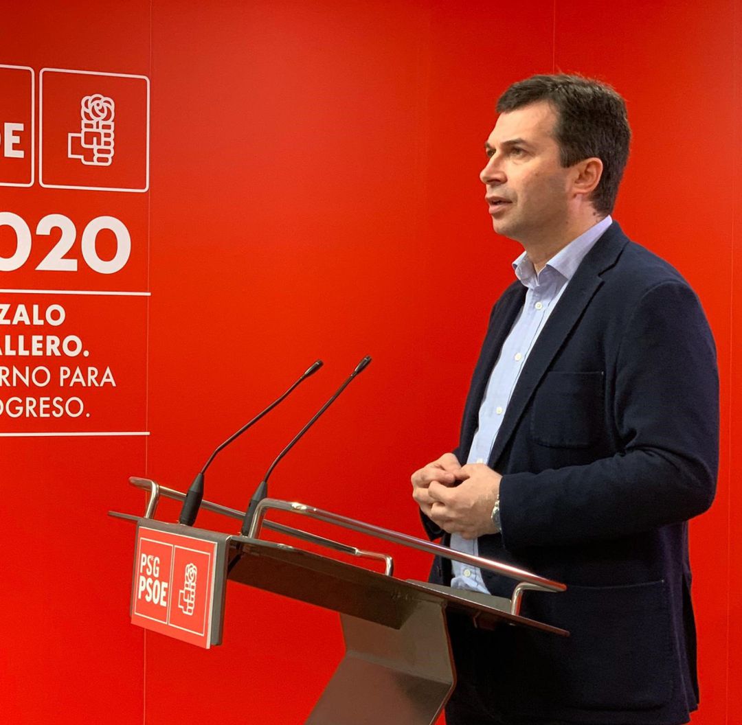 El secretario xeral del PSdeG, Gonzalo Caballero, en la rueda de prensa remitida a los medios
El secretario xeral del PSdeG, Gonzalo Caballero, en la rueda de prensa remitida a los medios