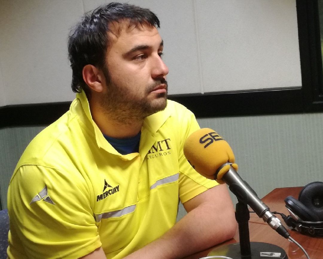 Leo Álvarez en los estudios de Radio Zamora Leo Álvarez en los estudios de Radio Zamora