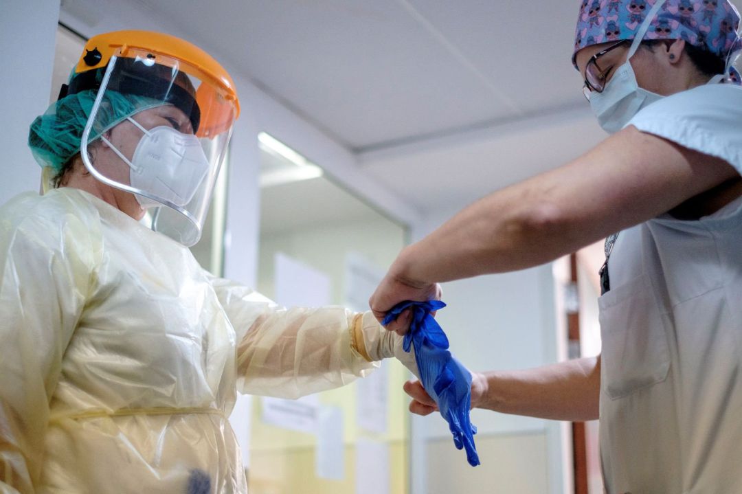 Los sanitarios siguen siendo protagonistas hoy en día. Los sanitarios siguen siendo protagonistas hoy en día.