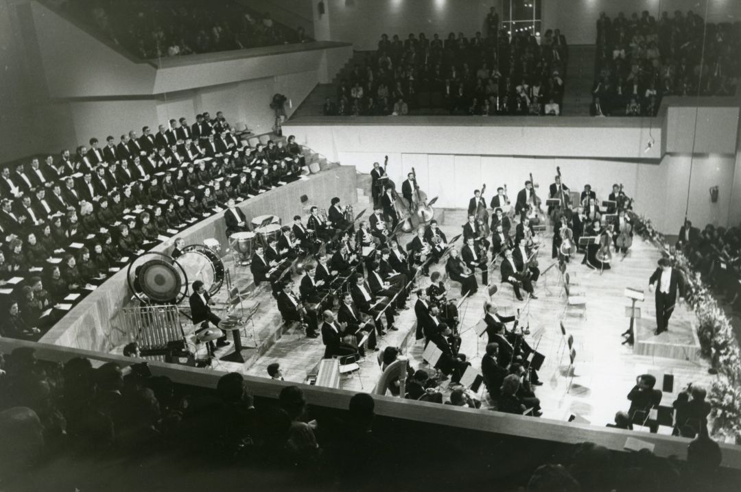 Concierto Inaugural del Palau de la Música de València interpretado por la Orquesta de València el 25 de abril de 1987 Concierto Inaugural del Palau de la Música de València interpretado por la Orquesta de València el 25 de abril de 1987