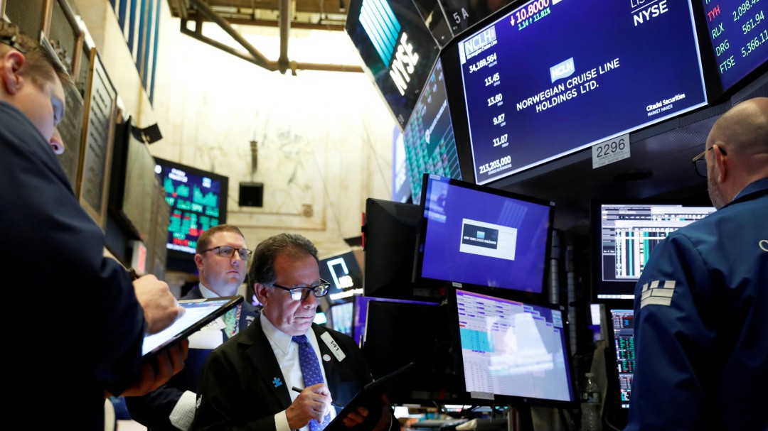 El mercado de deuda se relaja, el bursátil sigue cayendo