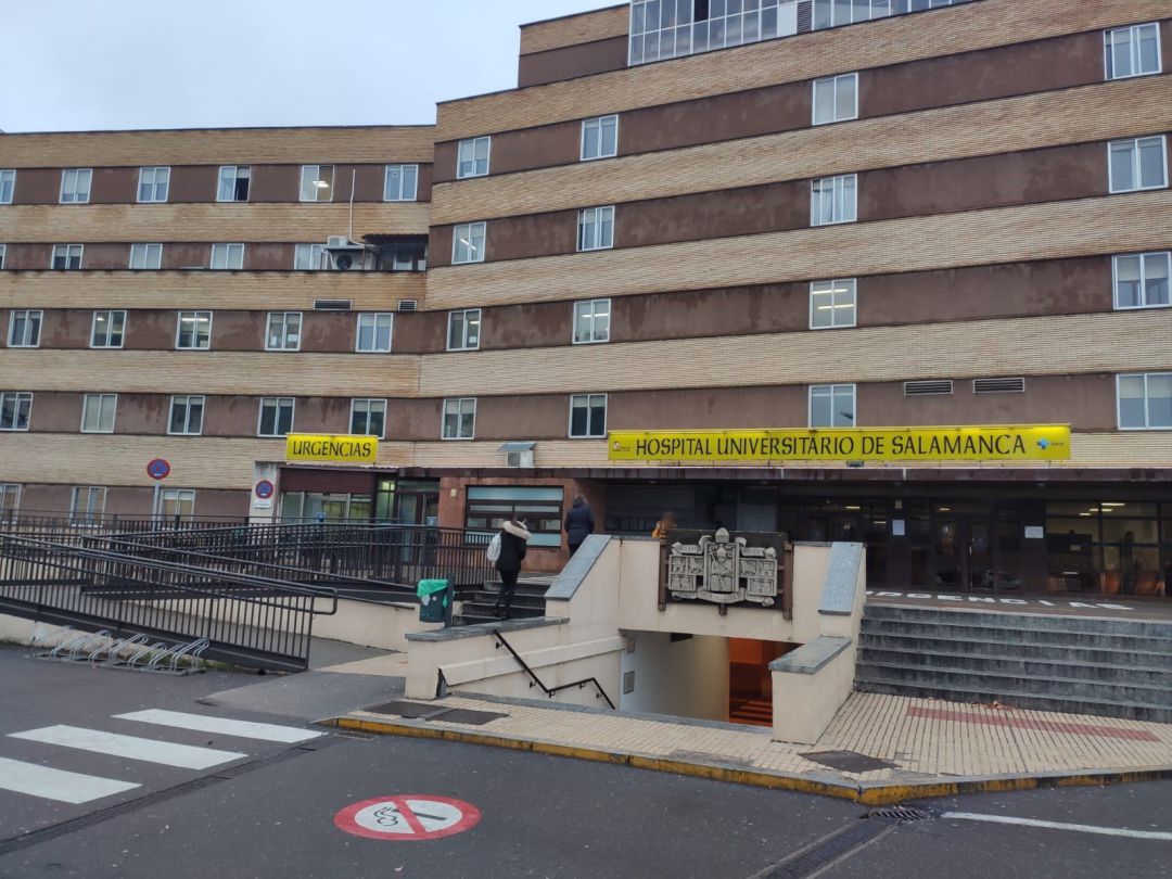 Fachada del Hospital Clínico de Salamanca Fachada del Hospital Clínico de Salamanca