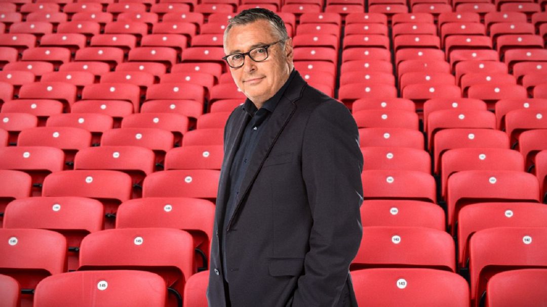 El exfutbolista y comentarista deportivo inglés Michael Robinson ha fallecido a los 61 años víctima de un cáncer El exfutbolista y comentarista deportivo inglés Michael Robinson ha fallecido a los 61 años víctima de un cáncer