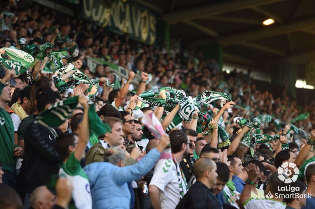 Imagen de la Gradona durante un partido en El Sardinero Imagen de la Gradona durante un partido en El Sardinero
