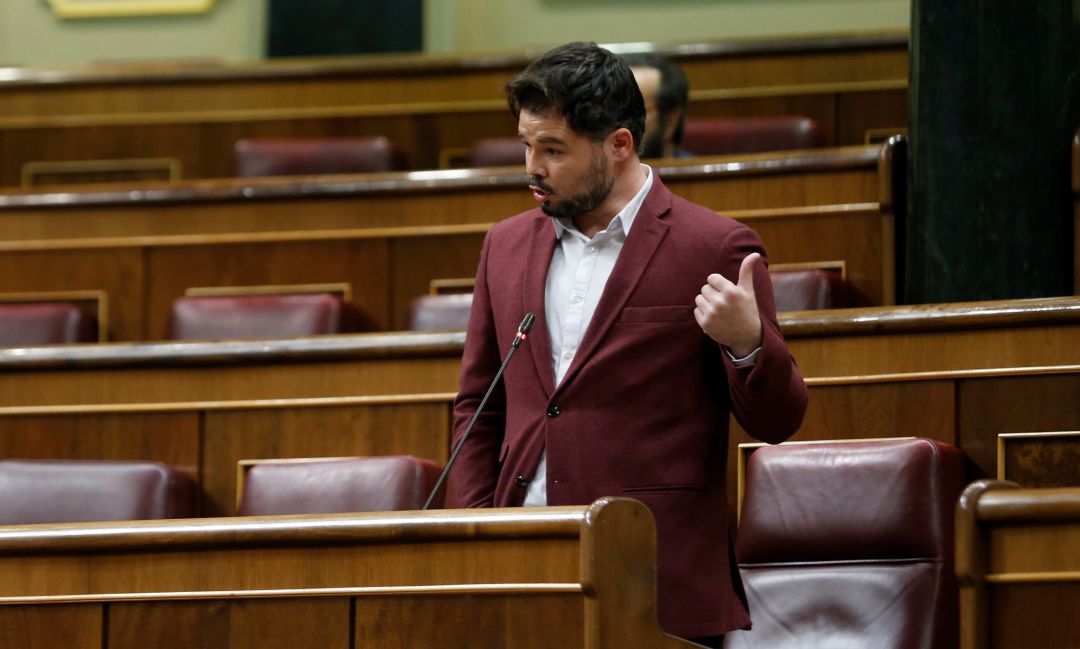 El portavoz de ERC, Gabriel Rufián, durante su intervención en la sesión de control al Ejecutivo celebrada este miércoles en el Congreso El portavoz de ERC, Gabriel Rufián, durante su intervención en la sesión de control al Ejecutivo celebrada este miércoles en el Congreso
