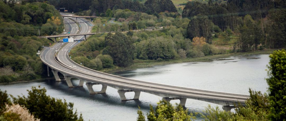 Autopista del Atlántico sin tráfico por el confinamiento Autopista del Atlántico sin tráfico por el confinamiento