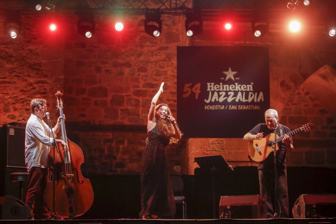 Momento del concierto que Silvia Perez Cruz ofreció en 2019 en el marco del Jazzaldia. Momento del concierto que Silvia Perez Cruz ofreció en 2019 en el marco del Jazzaldia.