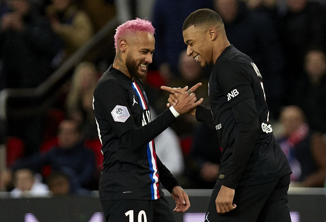 Neymar y Mbappé, en un partido del PSG. Neymar y Mbappé, en un partido del PSG.