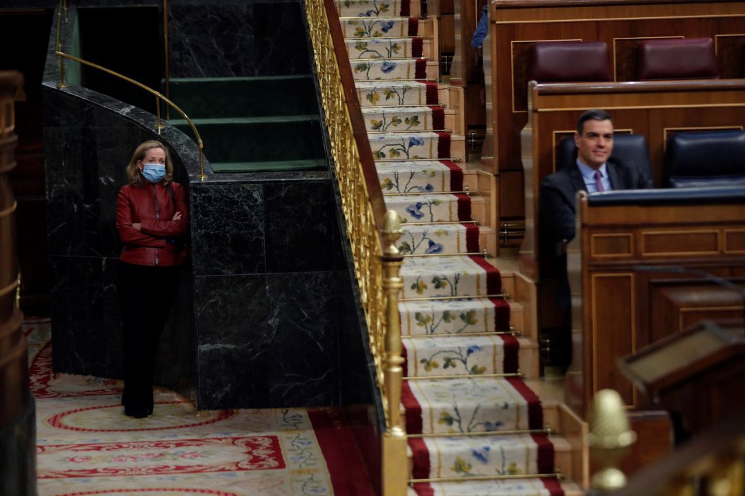 El presidente del Gobierno, Pedro Sánchez y la vicepresidenta de Asuntos Económicos, Nadia Calviño. El presidente del Gobierno, Pedro Sánchez y la vicepresidenta de Asuntos Económicos, Nadia Calviño.