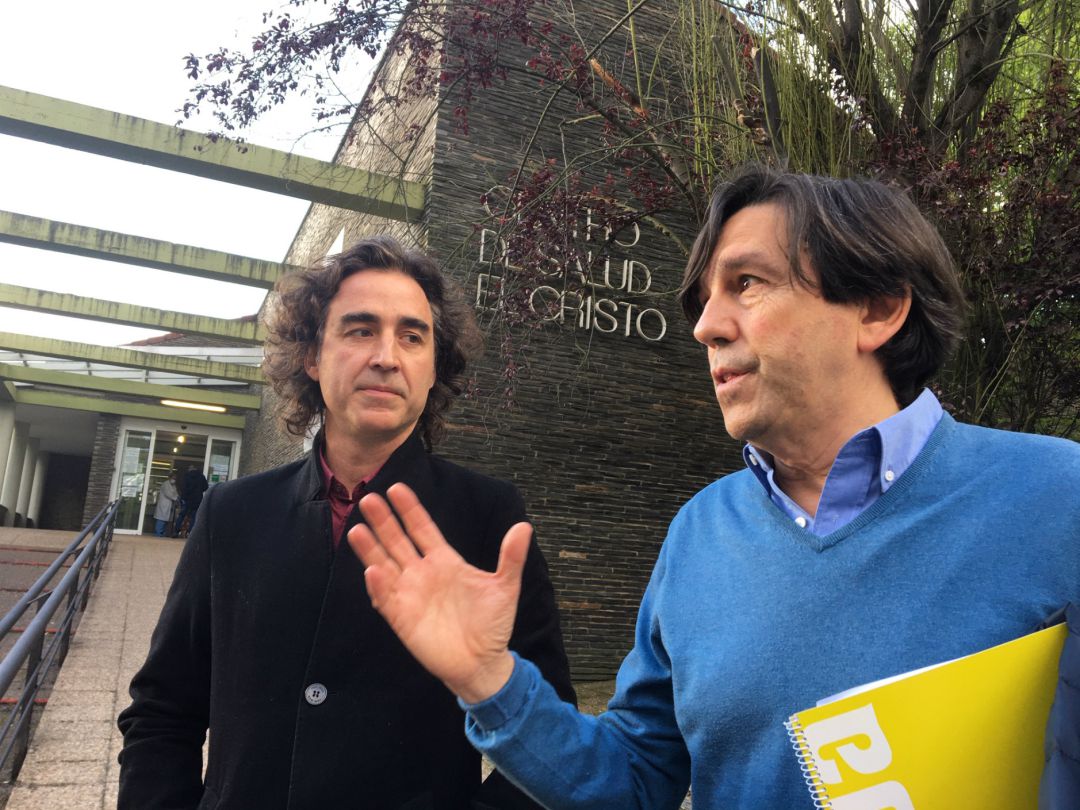 De izquierda a derecha, Óscar Suárez, coordinador de Programas del Servicio de Salud, e Ignacio Donate, director del estudio nacional de seroprevalencia de la COVID-19 en Asturias.
De izquierda a derecha, Óscar Suárez, coordinador de Programas del Servicio de Salud, e Ignacio Donate, director del estudio nacional de seroprevalencia de la COVID-19 en Asturias.
