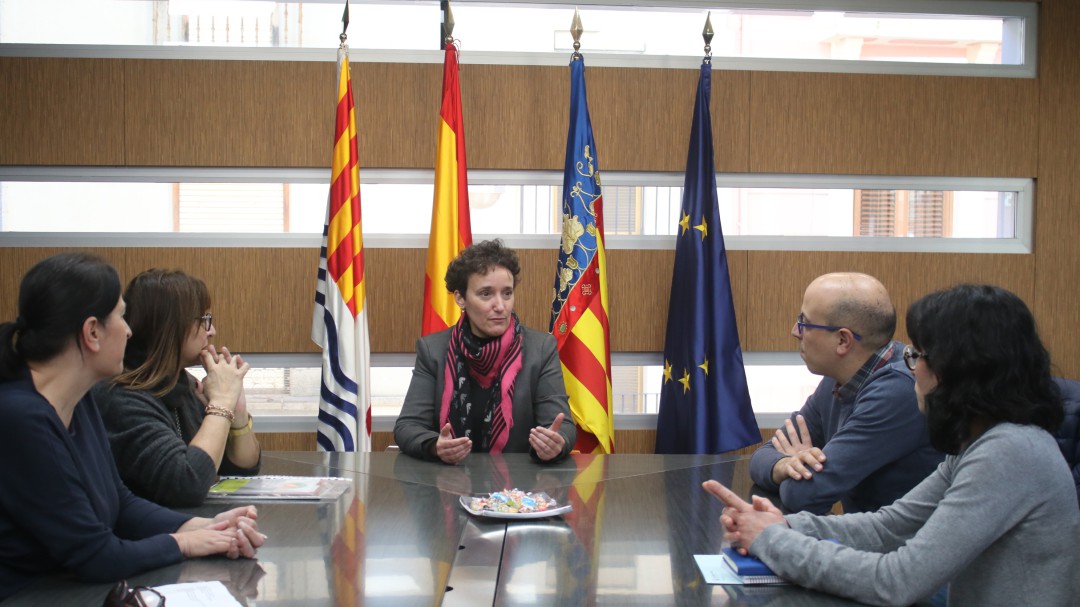 El Ayuntamiento subvencionará los alimentos y tratamientos médicos de las personas