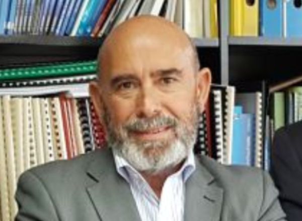 Paco Vélez.