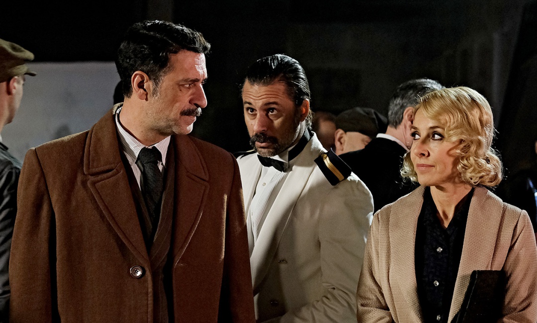 Nacho Fresneda, Hugo Silva y Cayetana Guillén Cuervo en la T4 de 'El Ministerio del Tiempo' Nacho Fresneda, Hugo Silva y Cayetana Guillén Cuervo en la T4 de 'El Ministerio del Tiempo'