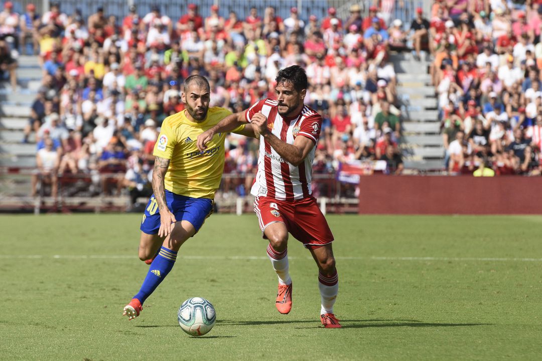 Romera y Perea en el partido Almería-Cádiz. Romera y Perea en el partido Almería-Cádiz.